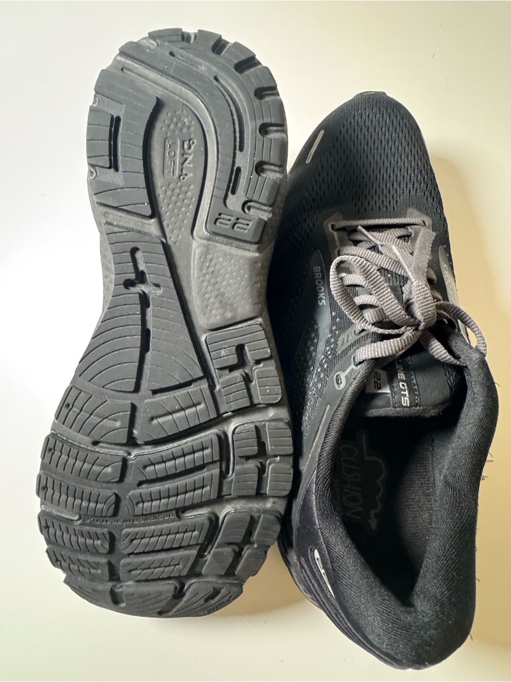 Brooks Adrenaline GTS 22 Men’s Size 11 Black Running Shoes Athletic Sneakers - Picture 5 of 6